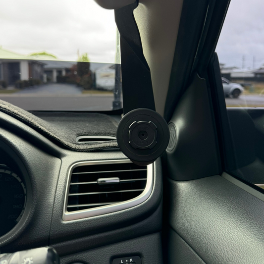 Mitsubishi Triton MR - Phone Mount